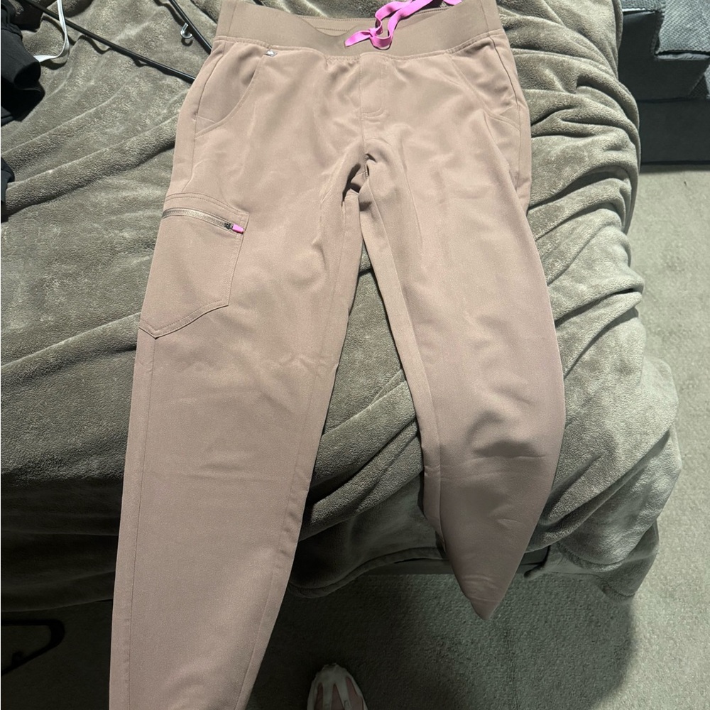 Figs Women's Brown Joggers